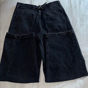 BDG Logan buckle baggy barrel jean Black size 26